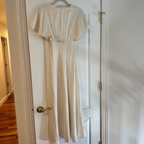 NWT Ivory Abercrombie & Fitch Flutter Sleeve Satin Maxi Dress - Picture 3 of 3